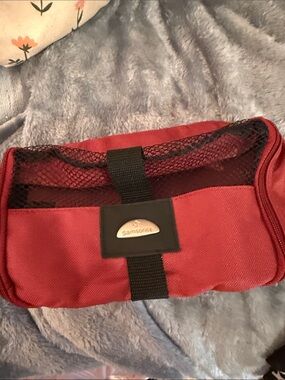Samsonite Red and Black Travel Organizer Pouch